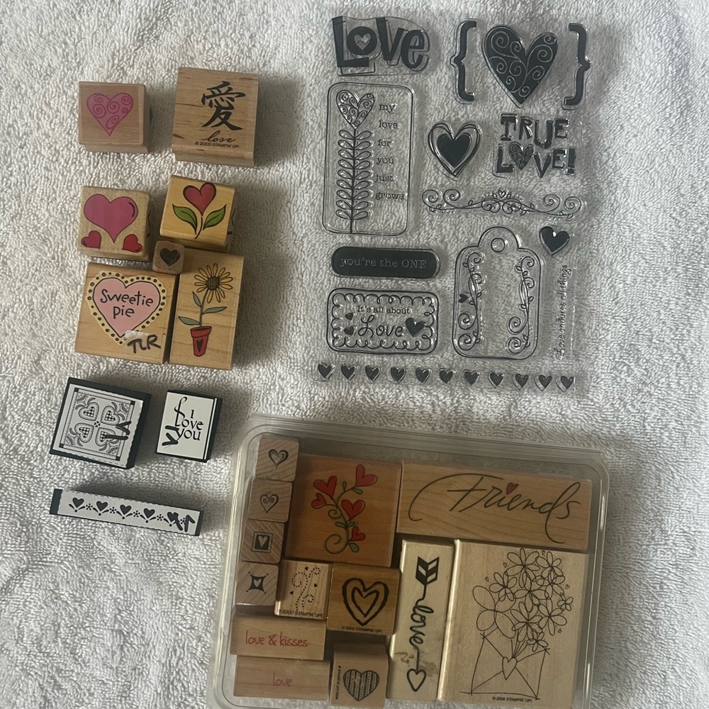 Love-Themed Valentine’s Day Stamps Set